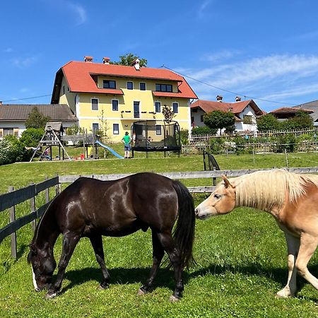Rutarhof Apartment Rosegg Bagian luar foto